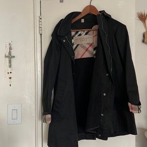 Excellent condition fall trench coat. It is lined on the inside.Hood available.